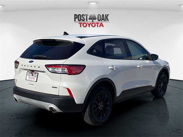 Used 2020 Ford Escape SE Sport image 7