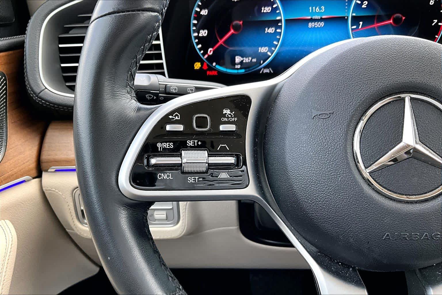 Used 2021 Mercedes-Benz GLE 450 4MATIC image 24