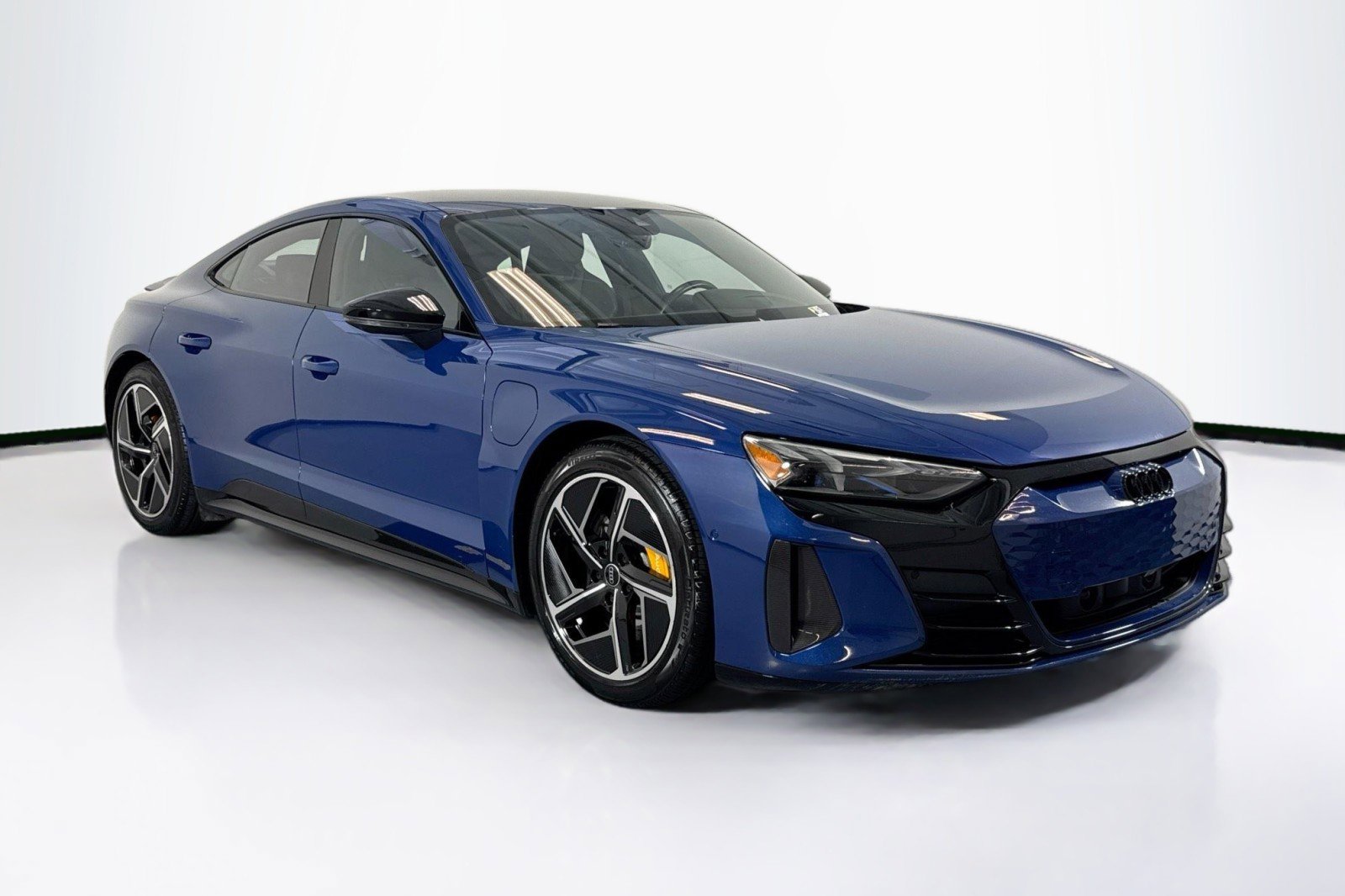 Used 2024 Audi RS e-tron GT w/ Carbon Performance Package AWD/4WD image 3