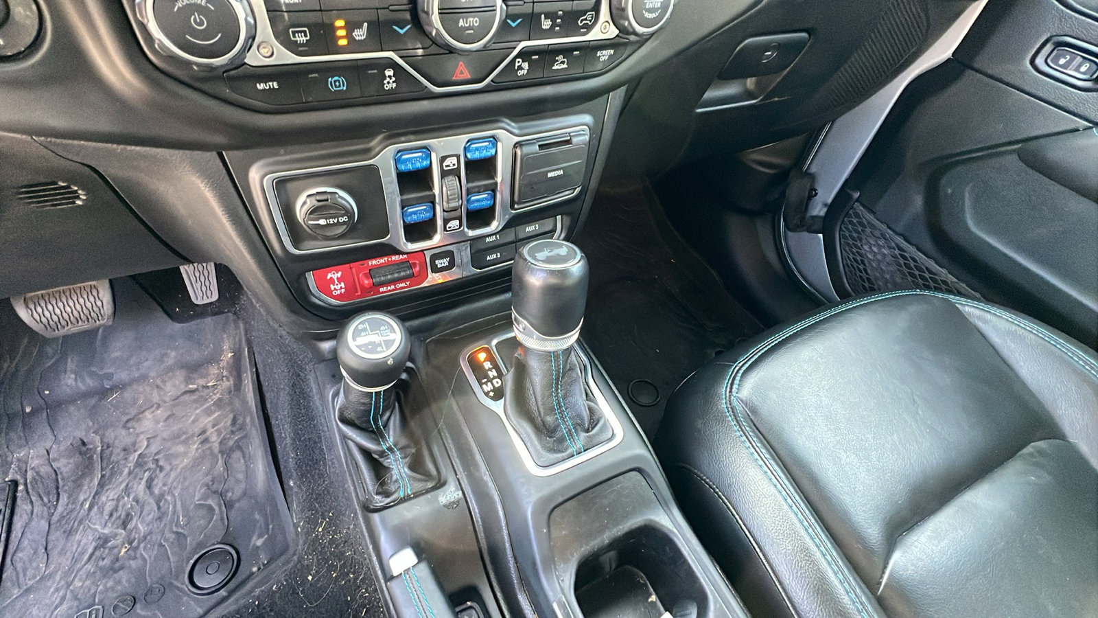 Used 2021 Jeep Wrangler Unlimited Rubicon 4xe w/ Cold Weather Group image 30