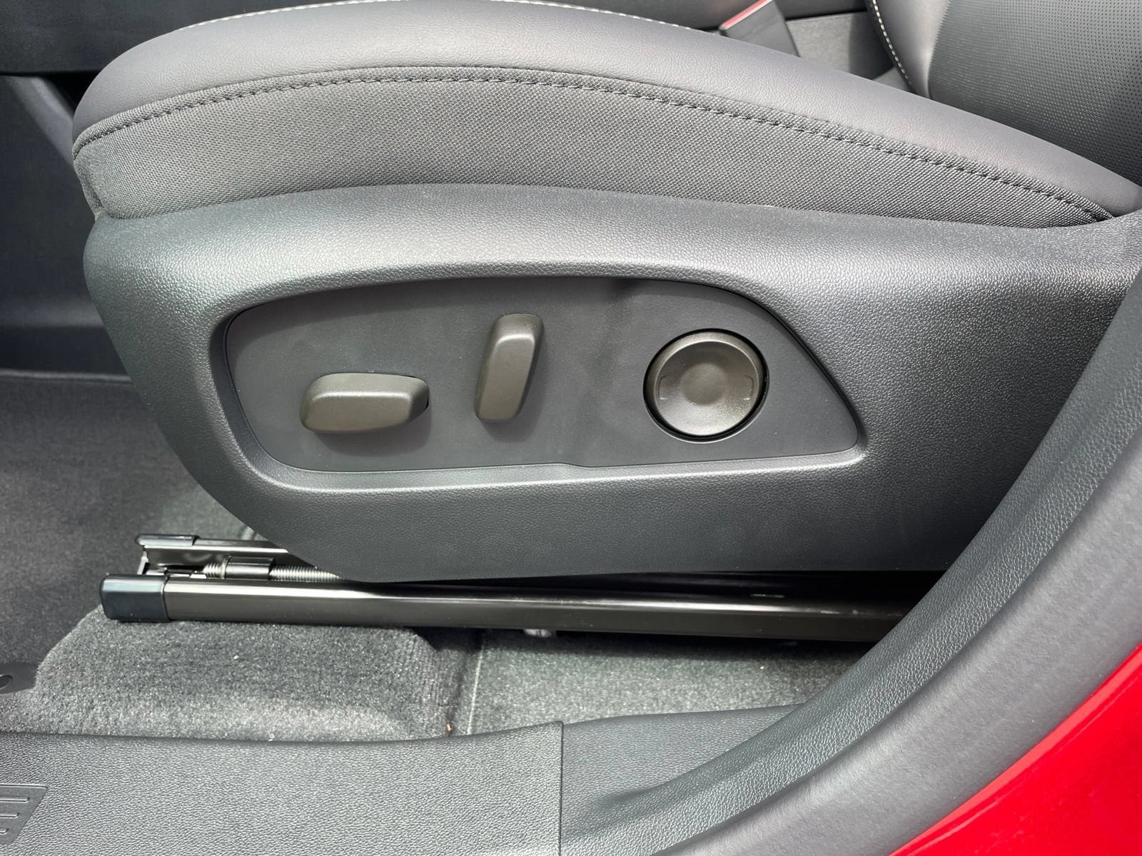 New 2027 GMC Terrain Elevation w/ Elevation Premium Package FWD image 15