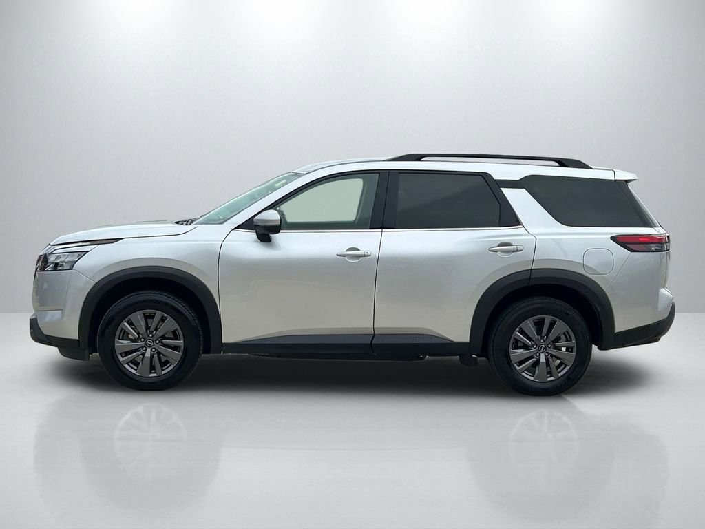 Used 2024 Nissan Pathfinder SV image 8