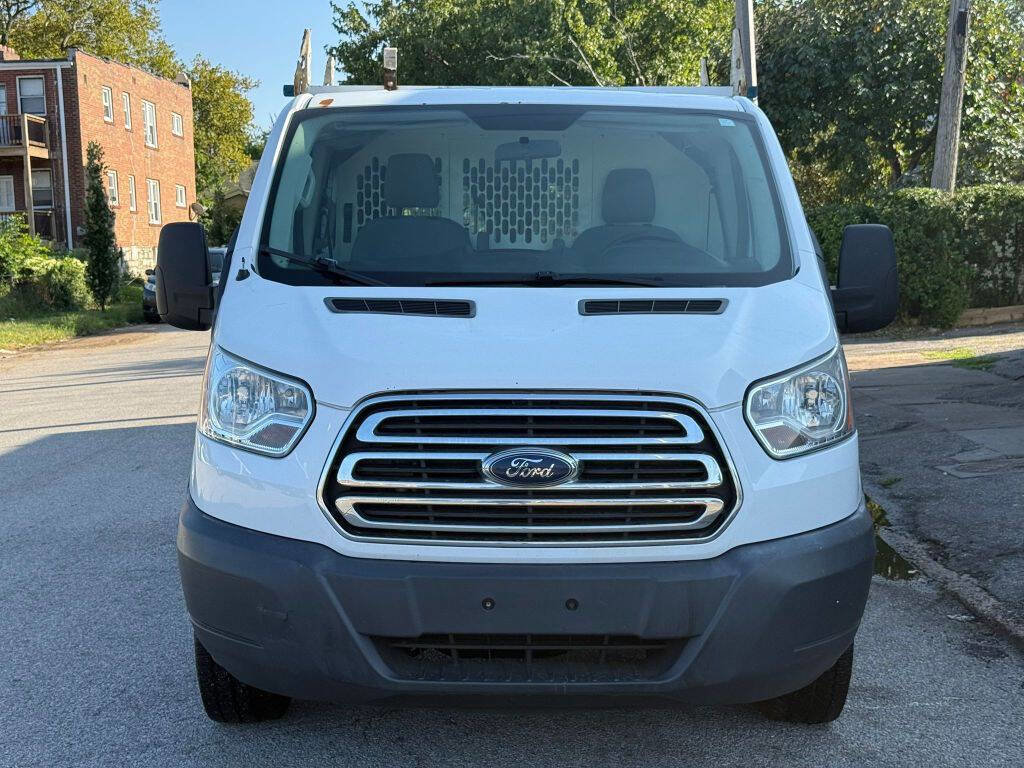 Used 2015 Ford Transit 250 250 3dr SWB Low Roof Cargo Van w/ Exterior Upgrade Package image 2
