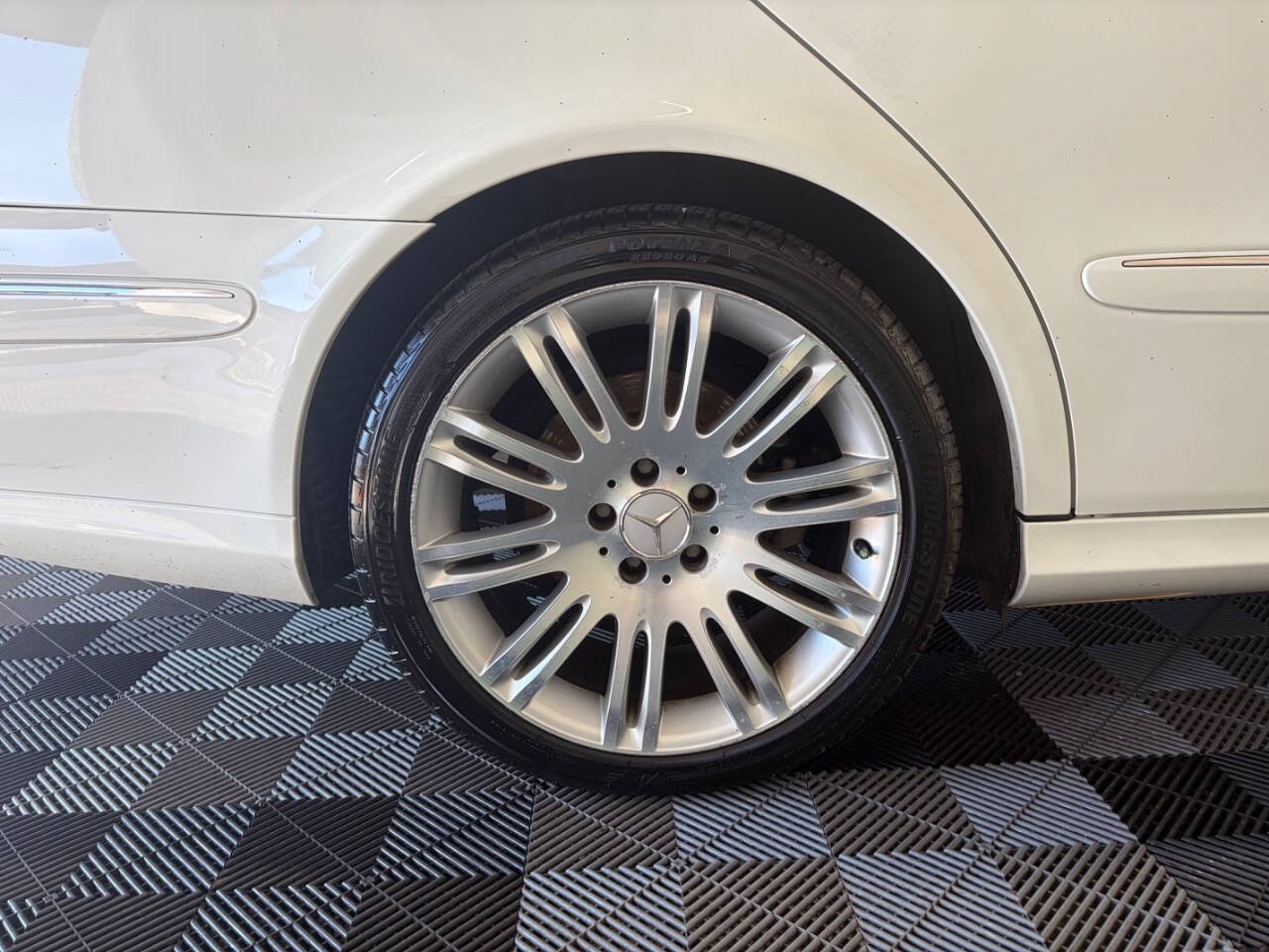 Used 2007 Mercedes-Benz E 350 Sedan image 27