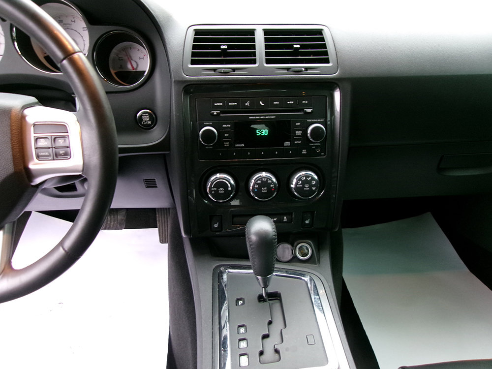 Used 2012 Dodge Challenger SXT Plus image 12
