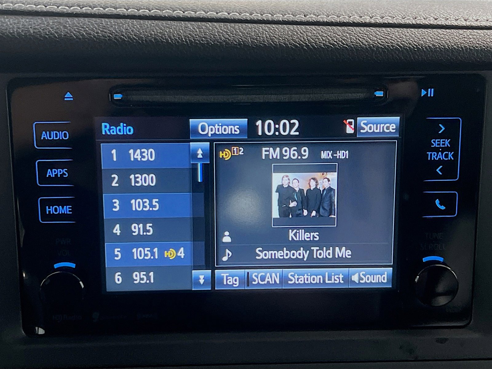 Used 2017 Toyota Sienna SE image 10