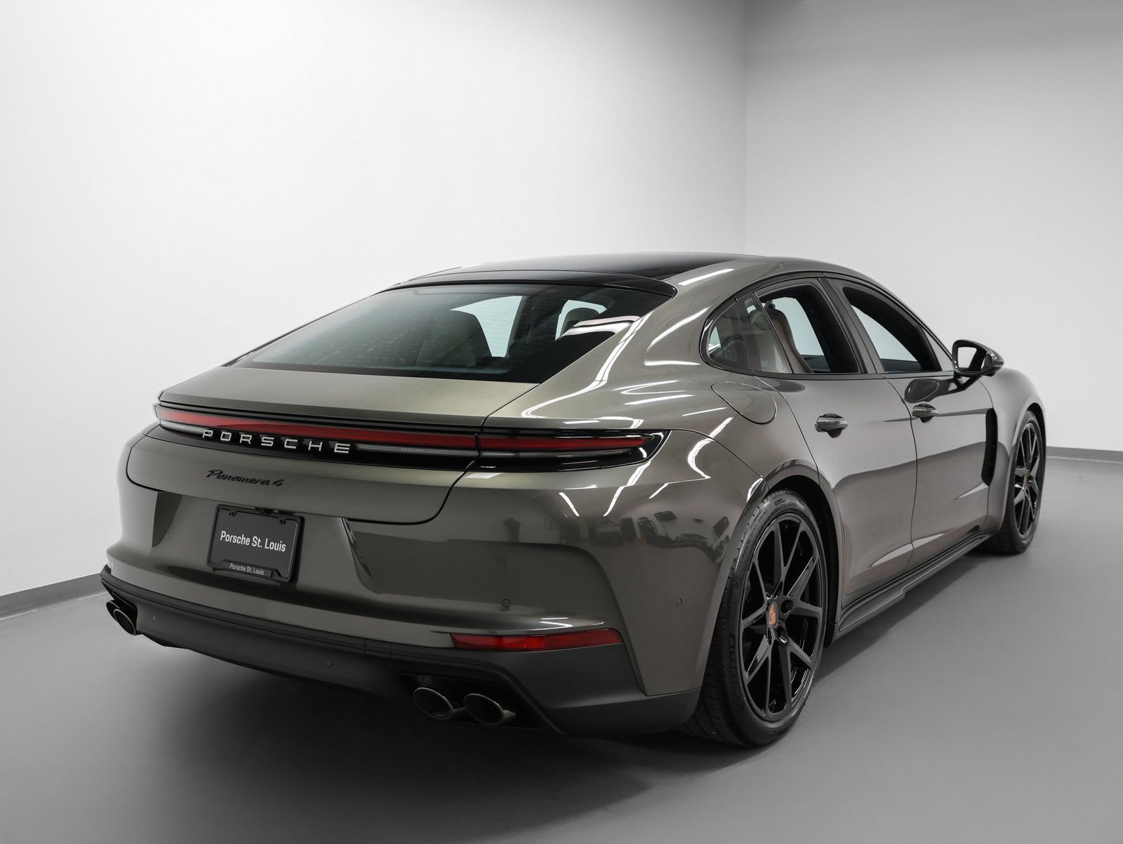 New 2026 Porsche Panamera 4 AWD/4WD image 13