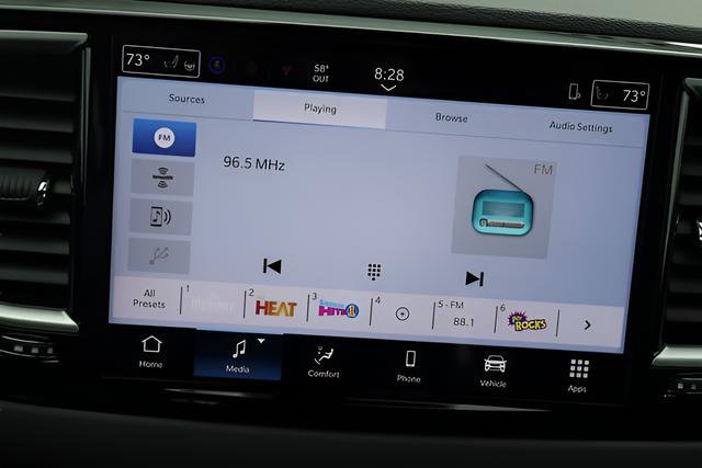 New 2026 Chrysler Voyager LX image 18