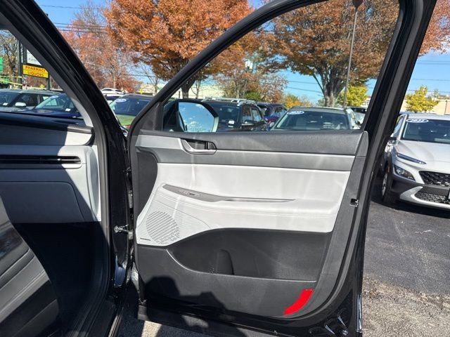 Used 2023 Hyundai Palisade SEL w/ Premium Package image 34
