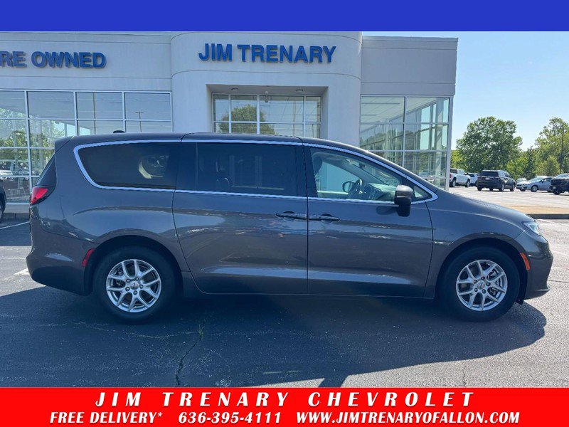 Used 2023 Chrysler Pacifica Touring-L