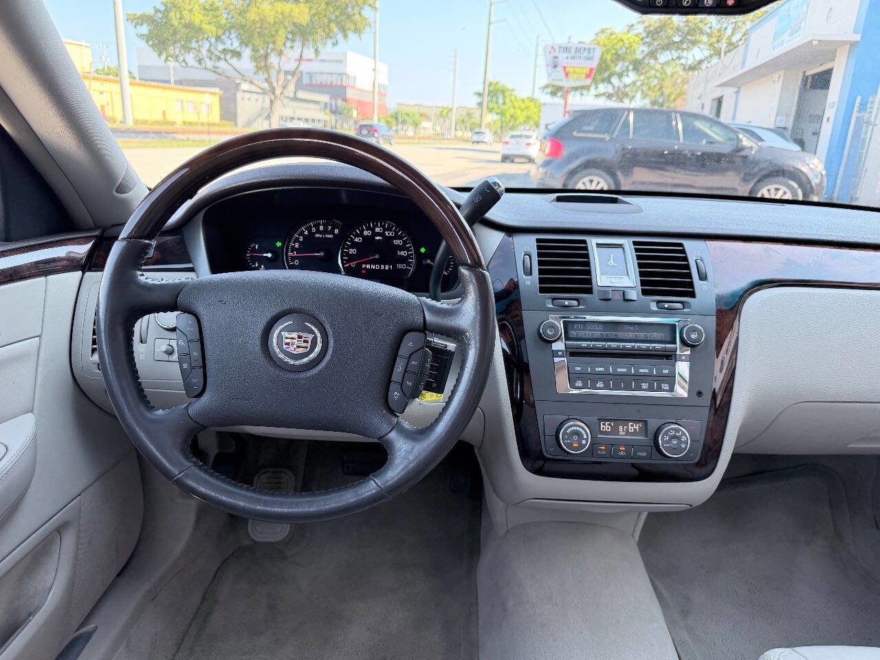 Used 2010 Cadillac DTS Luxury FWD image 15