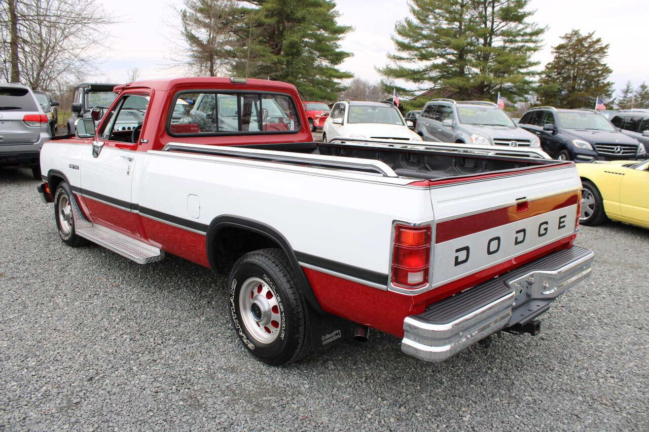Used 1992 Dodge D/W Truck 150 image 9