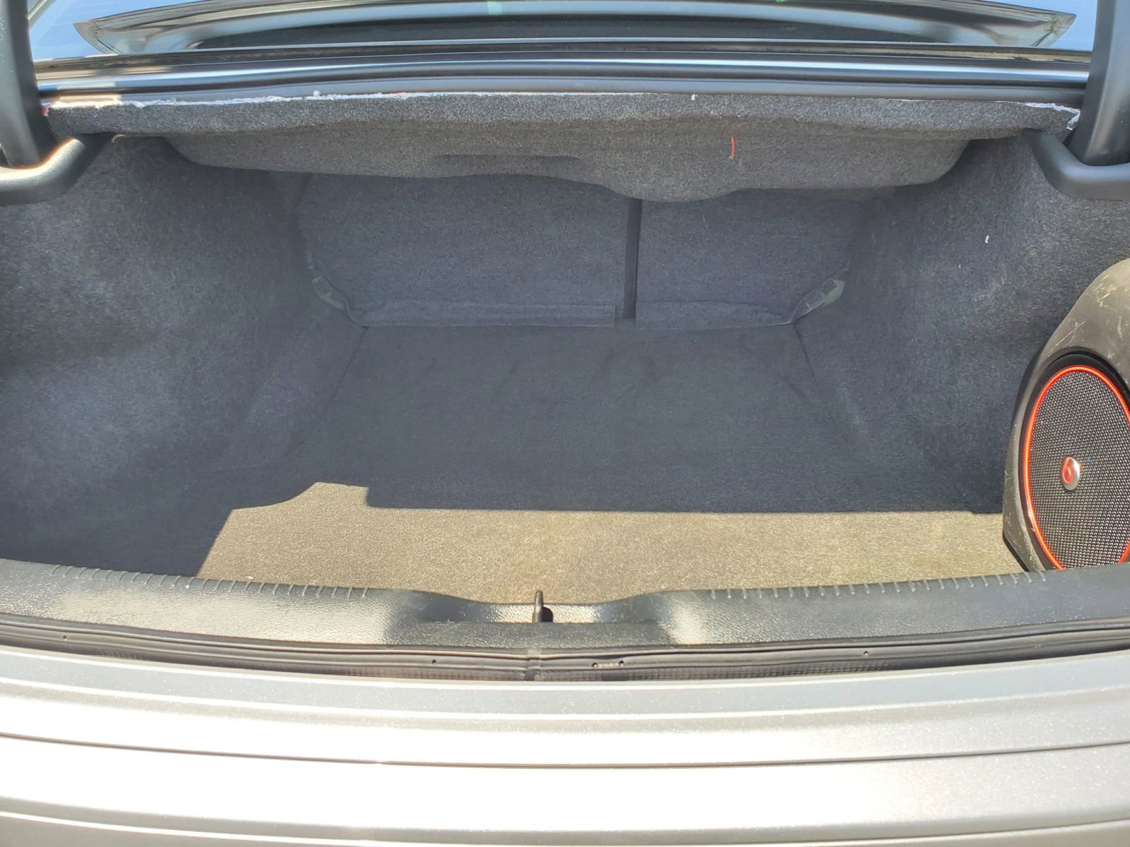 Used 2018 Chrysler 300 S w/ 300S Premium Group image 8