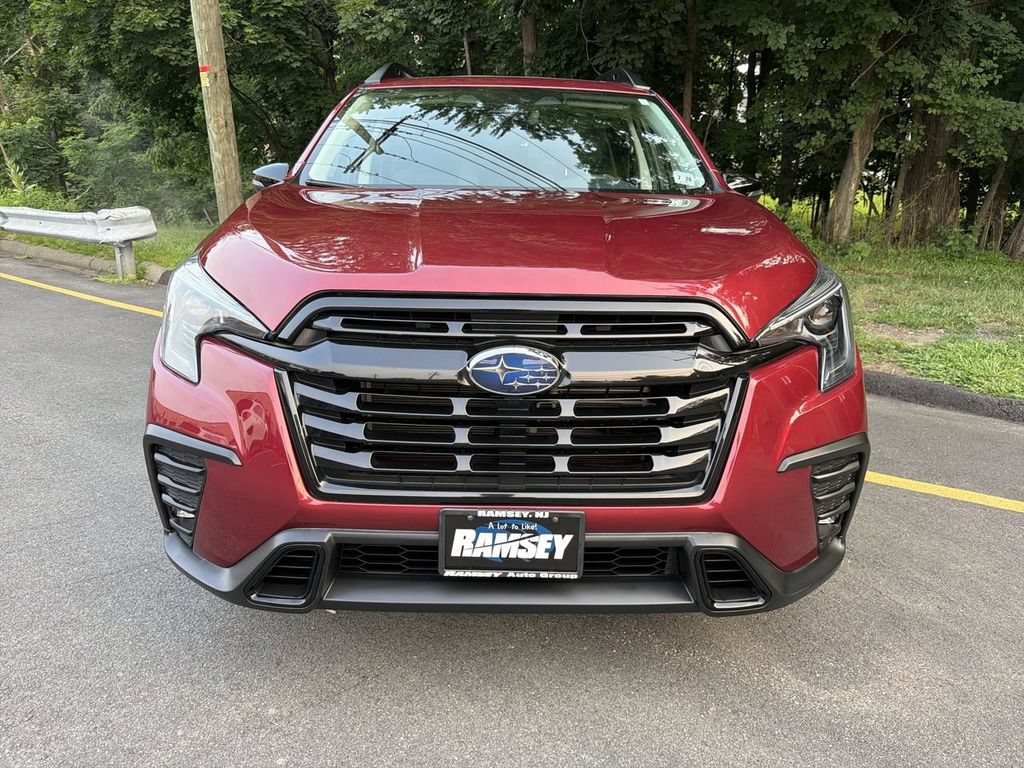Used 2023 Subaru Ascent Onyx Edition AWD/4WD image 3
