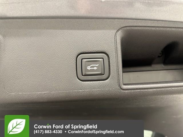 Used 2023 GMC Terrain AT4 image 23