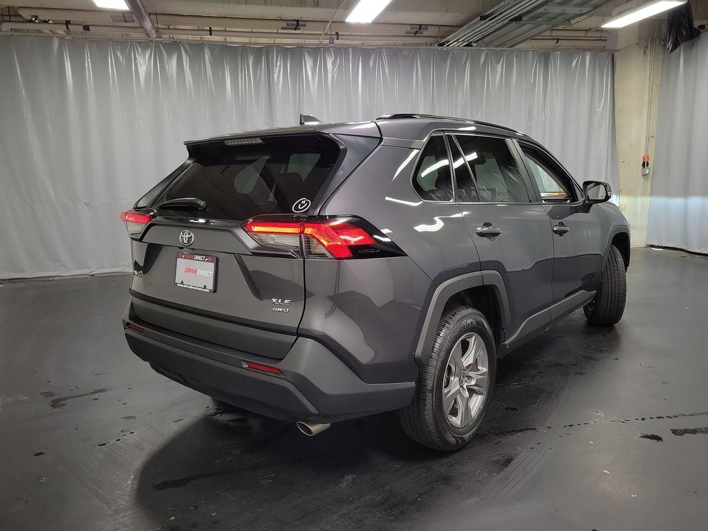 Used 2024 Toyota RAV4 XLE AWD/4WD image 8