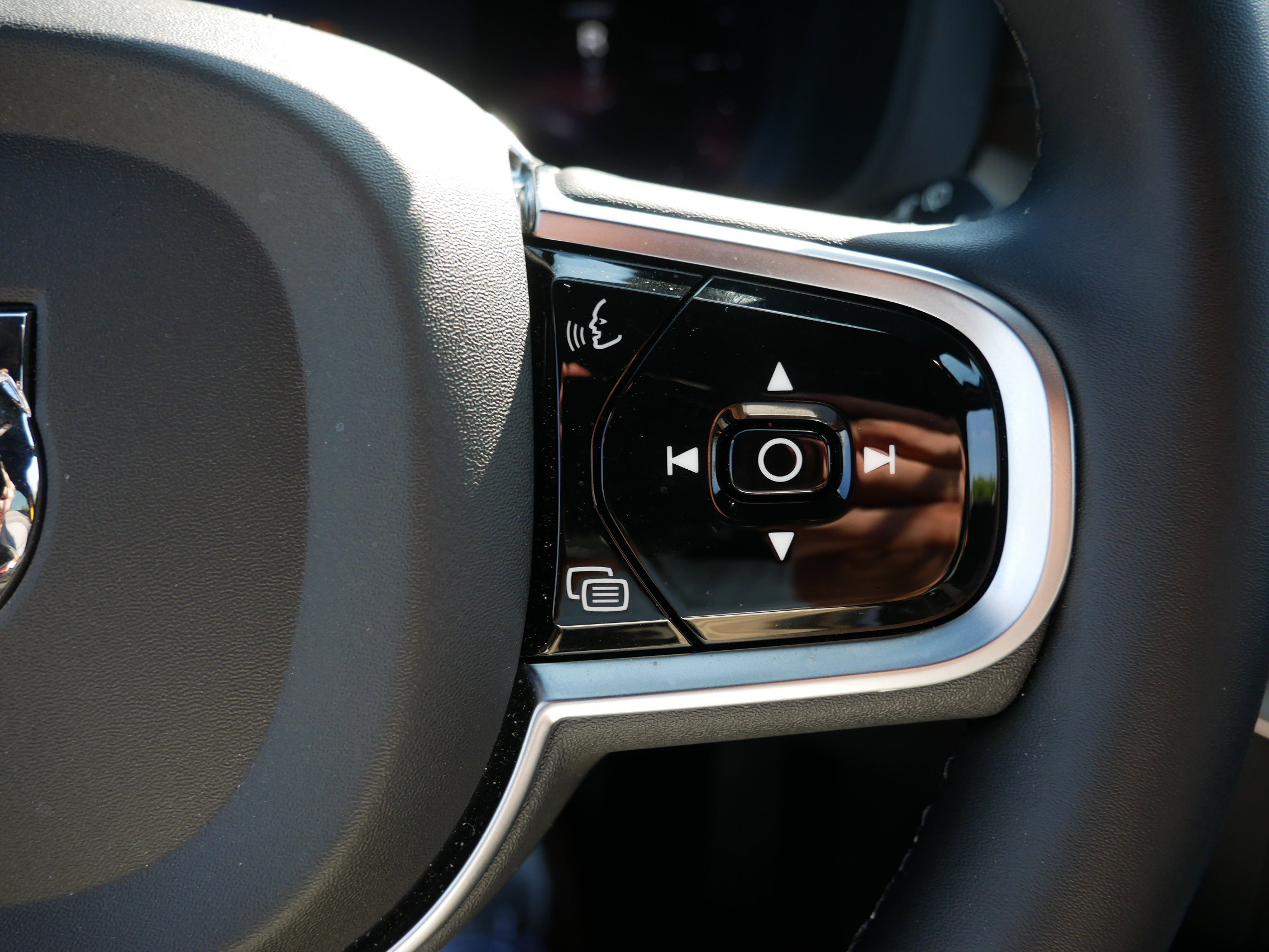 Certified 2024 Volvo XC60 T8 Polestar AWD/4WD image 27