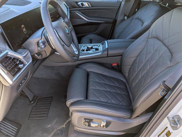 New 2026 BMW X5 xDrive50e image 4