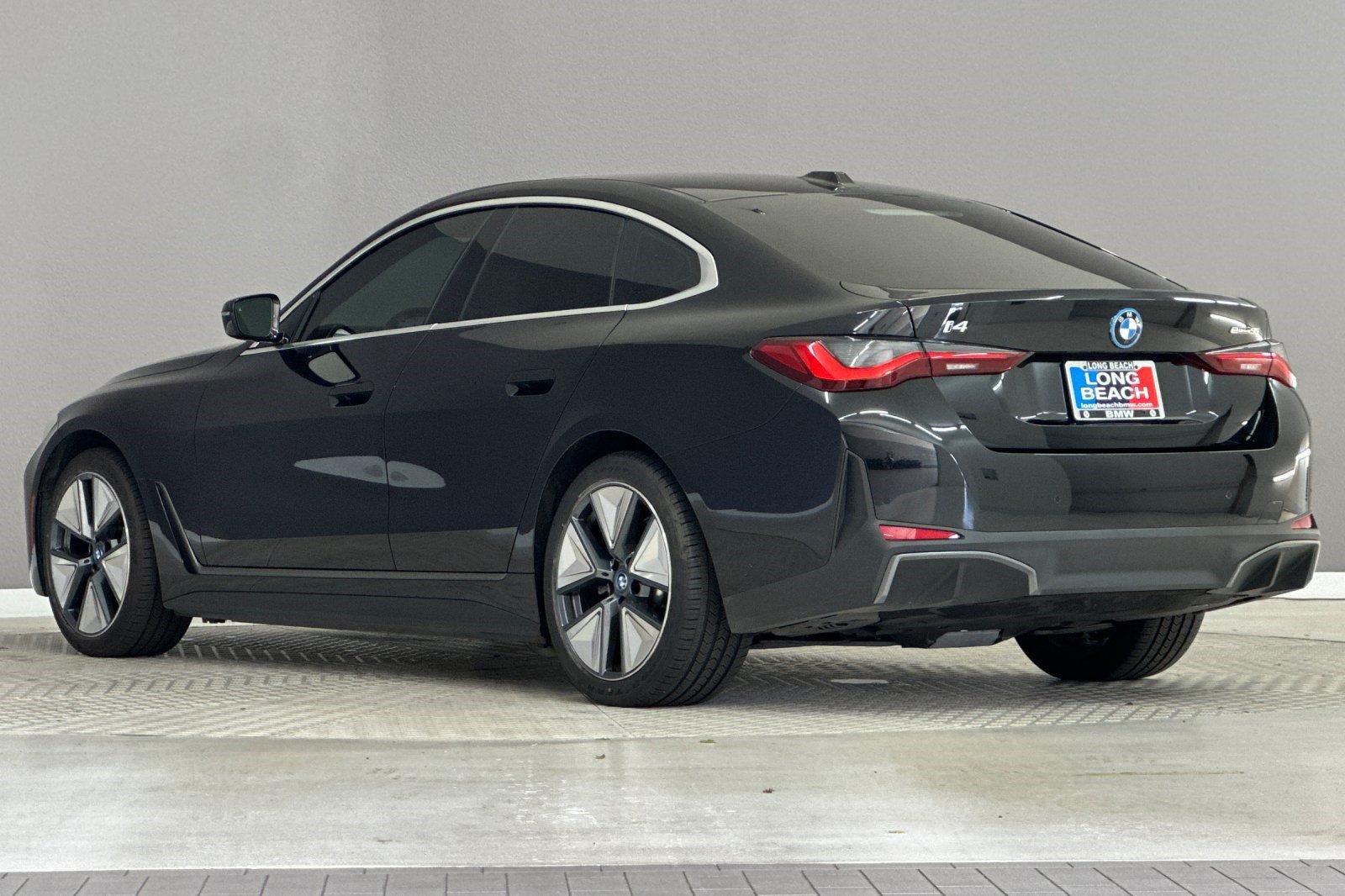 Certified 2023 BMW i4 eDrive35 RWD image 3