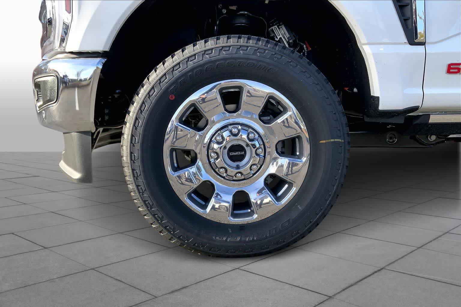 New 2026 Ford F350 King Ranch w/ Chrome Package AWD/4WD image 12