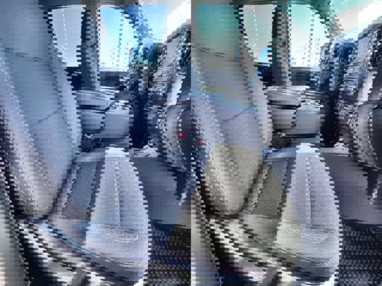 Used 2024 Chevrolet Silverado 2500 Custom w/ Custom Value Package image 27