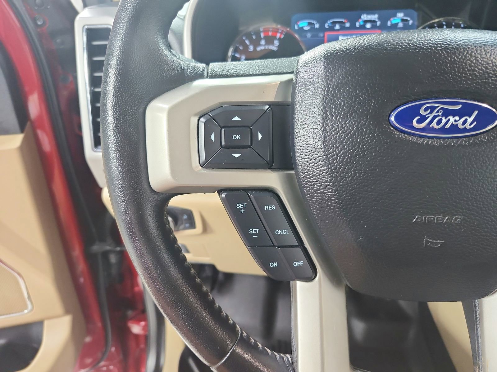 Used 2021 Ford F250 Lariat w/ FX4 Off-Road Package AWD/4WD image 23