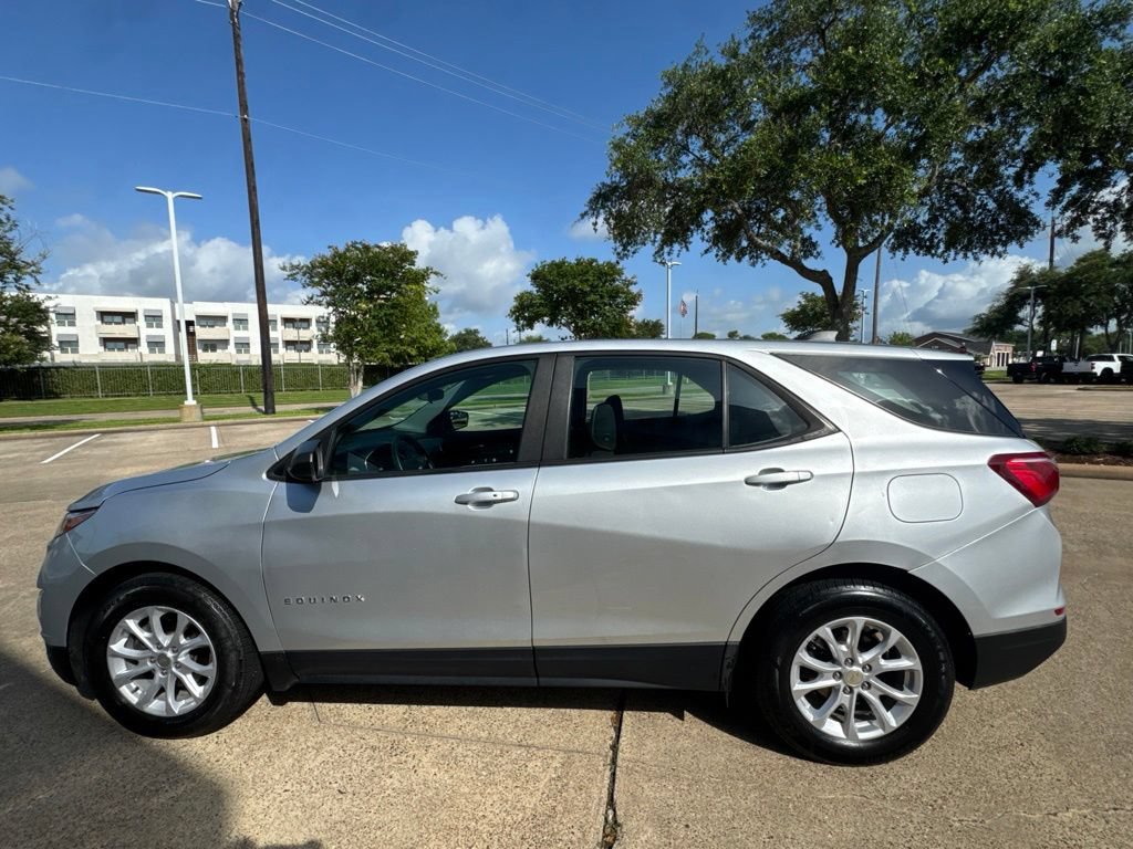 Used 2020 Chevrolet Equinox LS FWD image 4