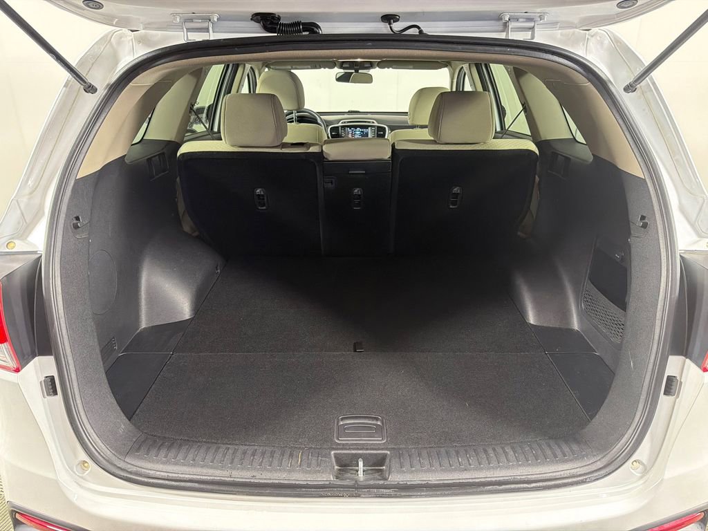 Used 2018 Kia Sorento FWD image 18