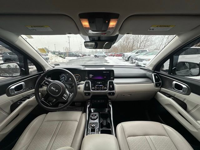 Used 2023 Kia Sorento SX Prestige image 2
