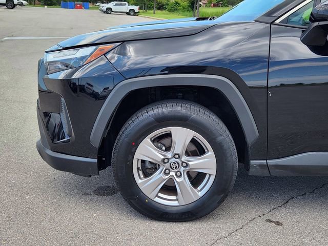 Used 2023 Toyota RAV4 XLE AWD/4WD image 8
