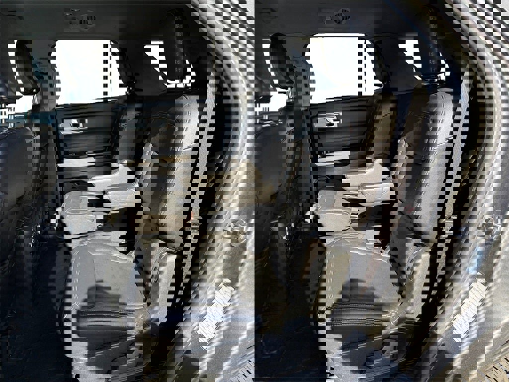 Used 2021 Ford Explorer Limited w/ Equipment Group 301A image 13