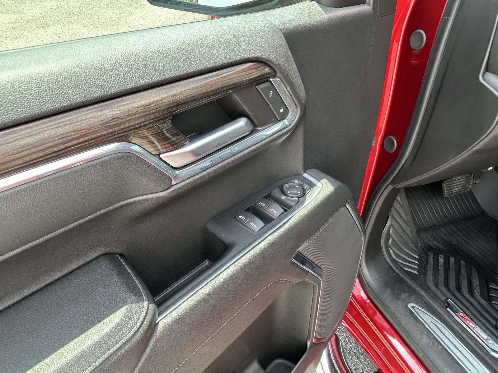 Used 2024 Chevrolet Silverado 1500 RST AWD/4WD image 18