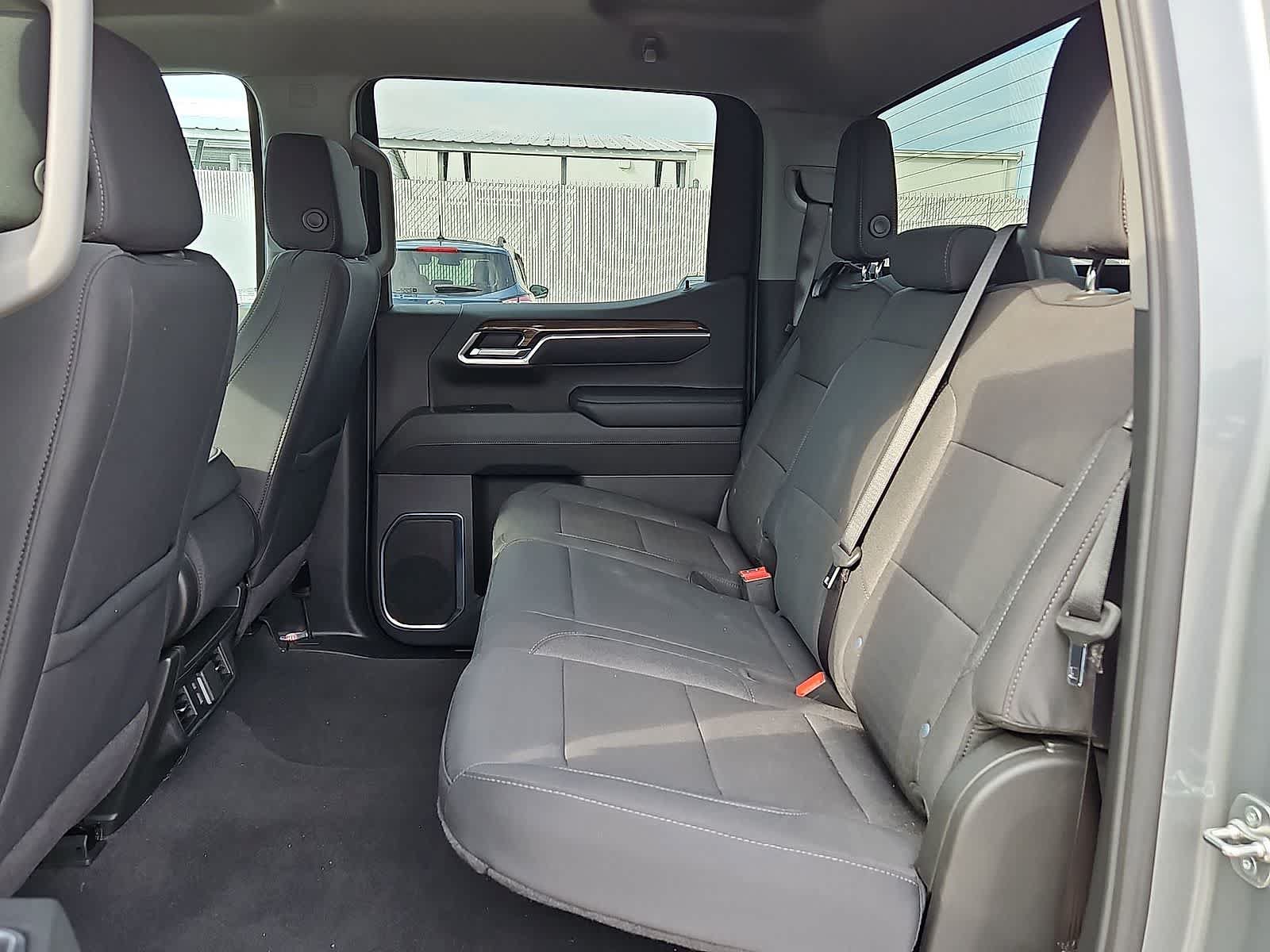 Used 2025 Chevrolet Silverado 1500 LT AWD/4WD image 30