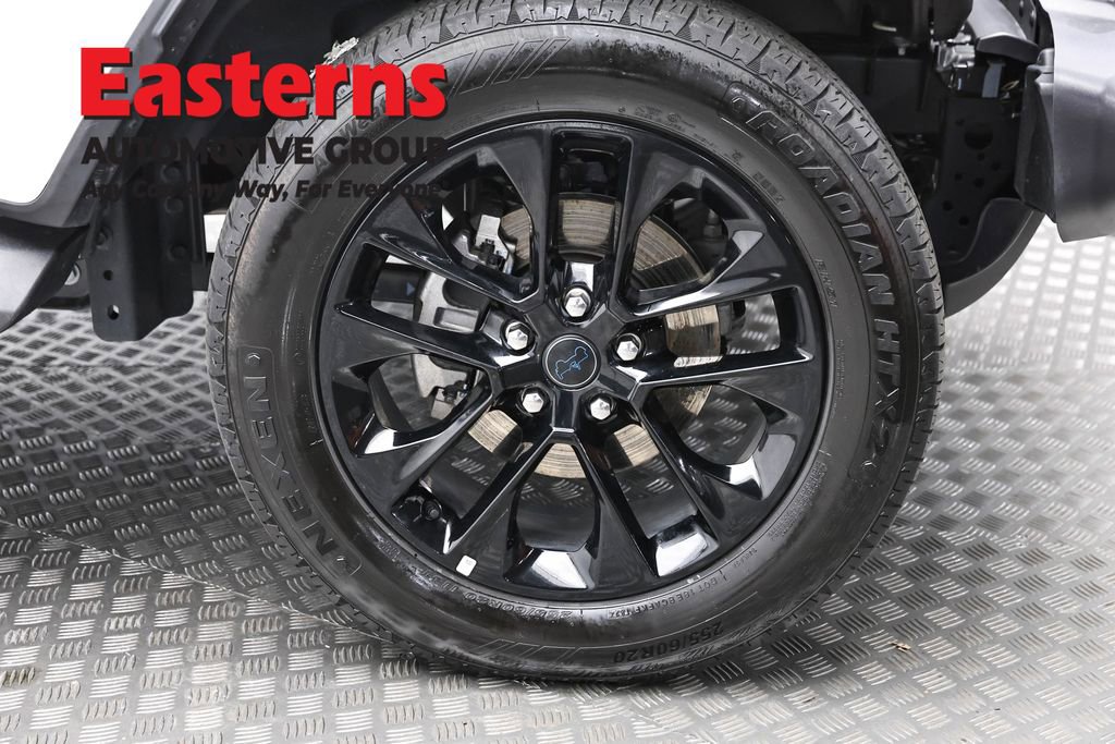 Used 2025 Jeep Wrangler Unlimited Sahara image 32