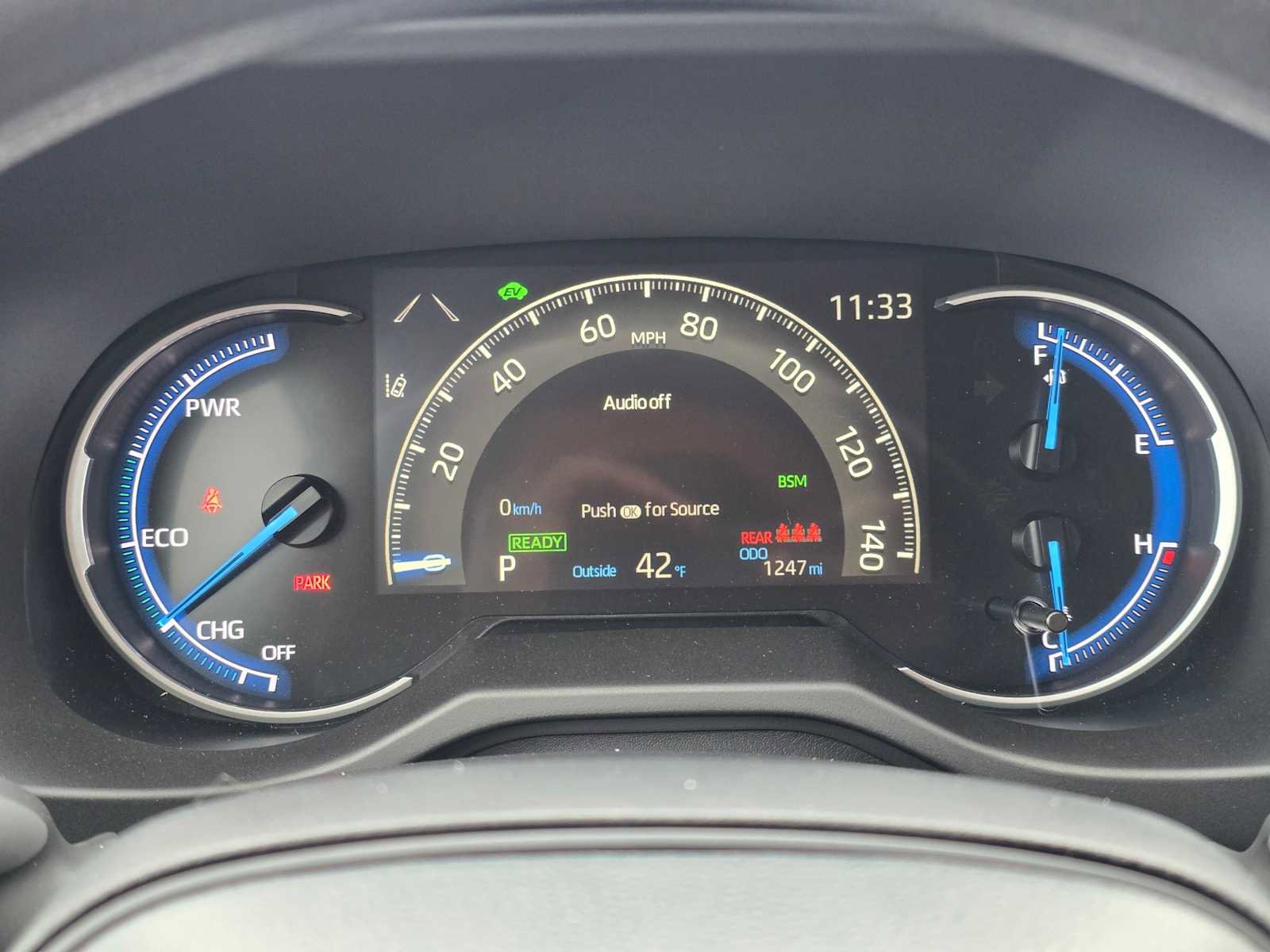 Certified 2025 Toyota RAV4 XLE image 25