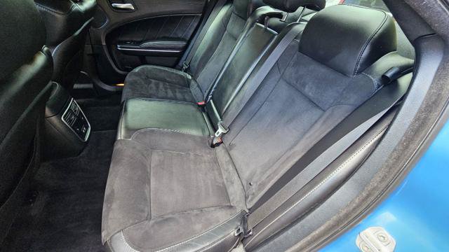 Used 2019 Dodge Charger Scat Pack w/ Dynamics Package RWD image 17