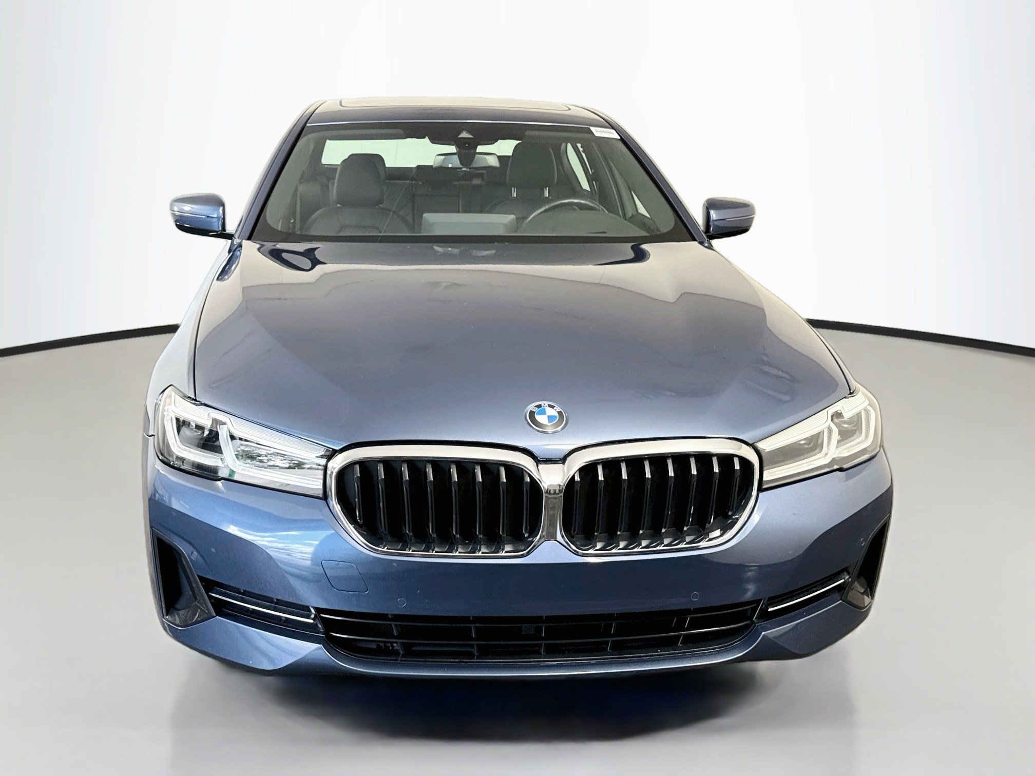 Used 2023 BMW 530i w/ Premium Package RWD image 2
