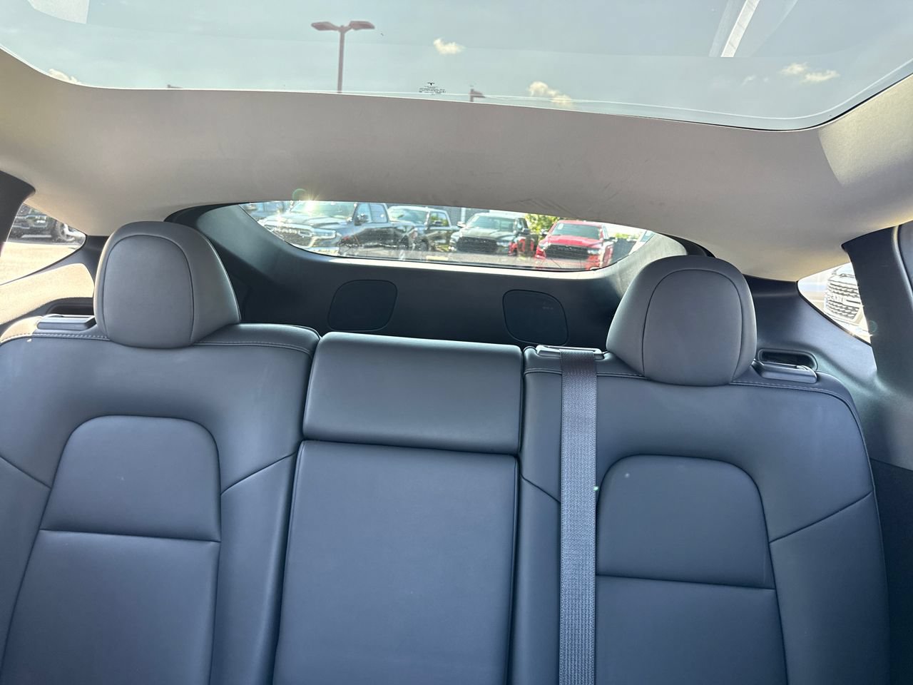 Used 2024 Tesla Model Y Long Range AWD/4WD image 26