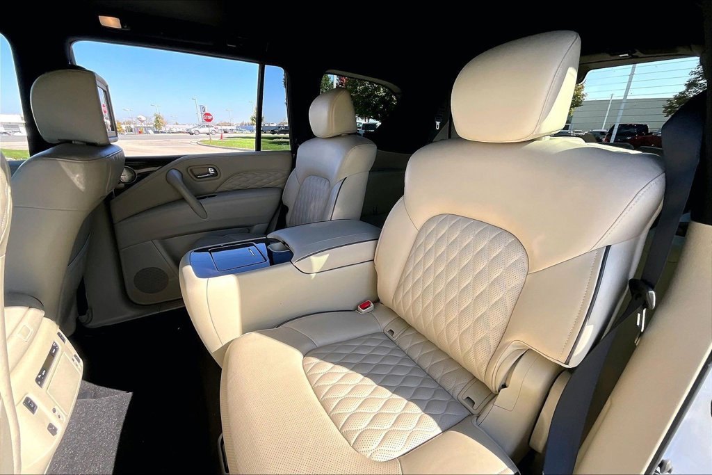 Used 2021 INFINITI QX80 Sensory w/ All-Season Package AWD/4WD image 32
