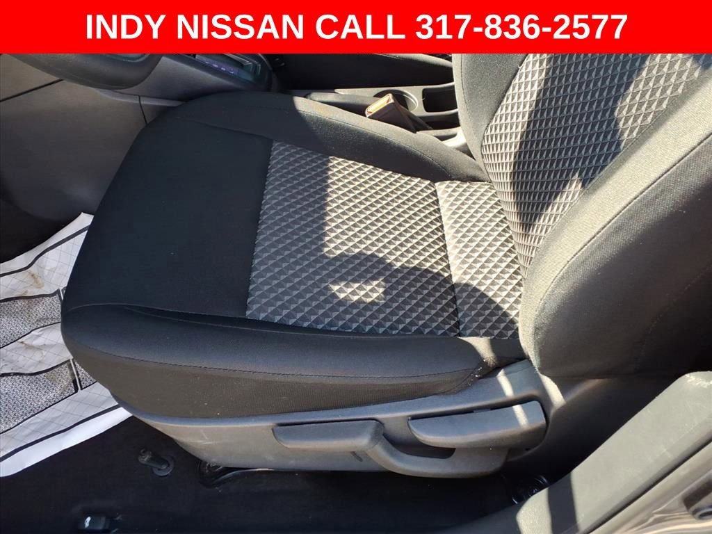 Used 2024 Nissan Versa S w/ Trunk Package image 15