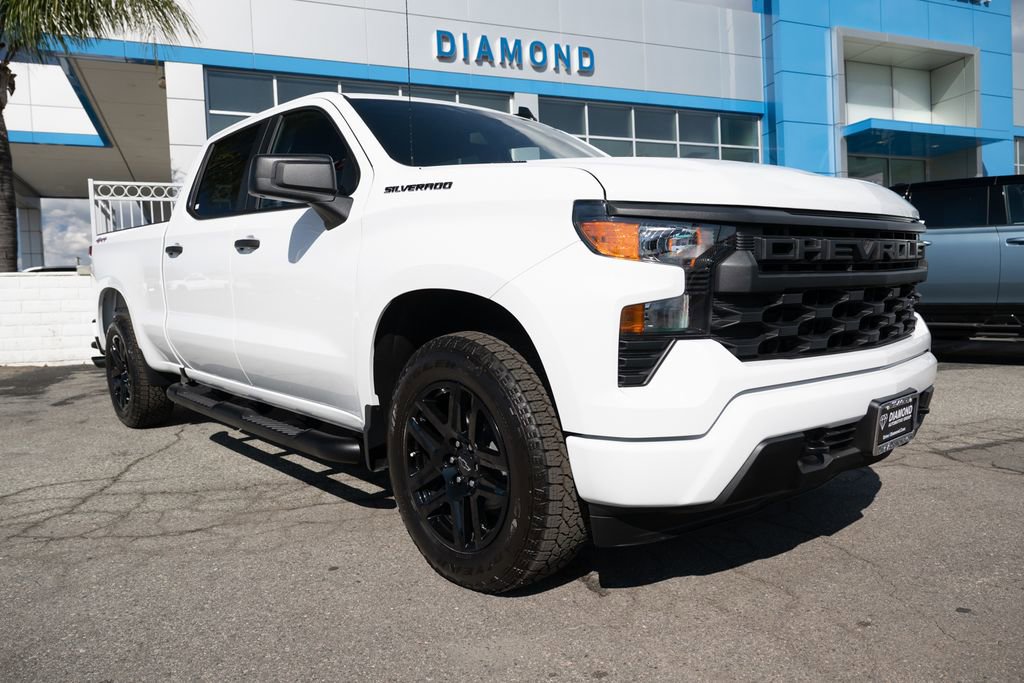 New 2026 Chevrolet Silverado 1500 Custom w/ Turbomax Blackout Package