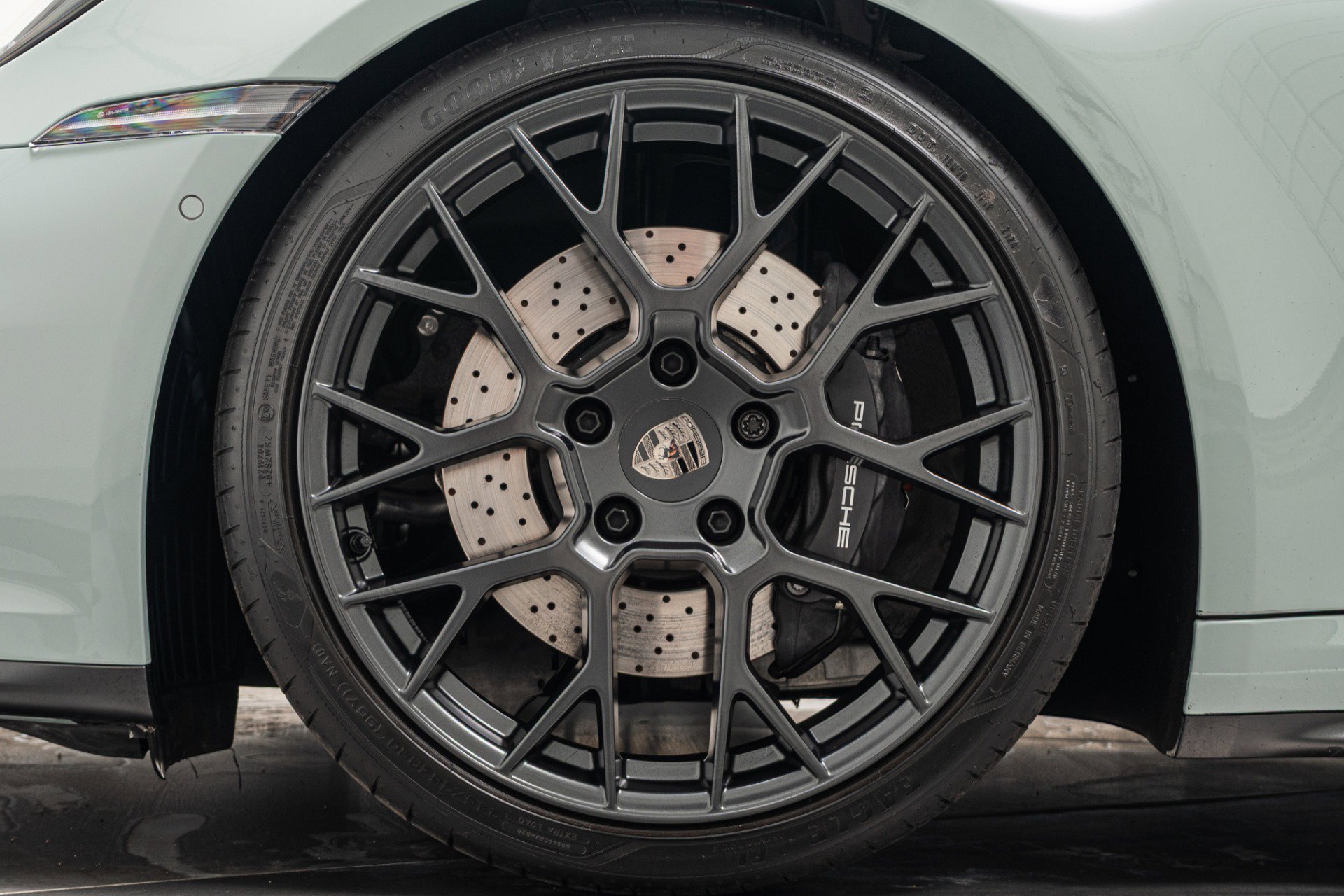 Used 2025 Porsche 911 Carrera image 10