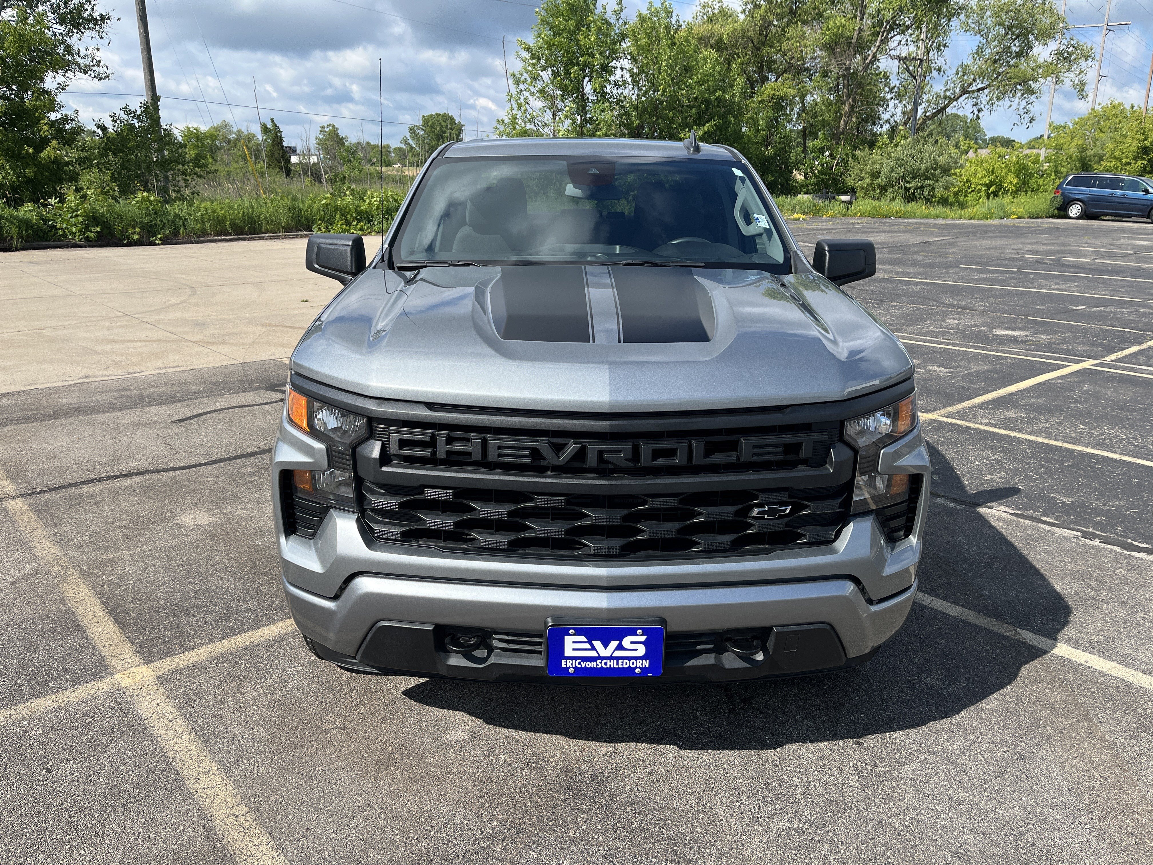Used 2025 Chevrolet Silverado 1500 Custom w/ Rally Edition AWD/4WD image 2