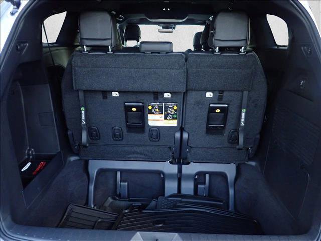 Used 2025 Toyota Sienna Platinum image 7