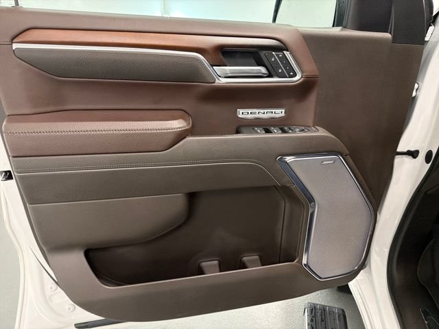 Used 2024 GMC Sierra 1500 Denali AWD/4WD image 9