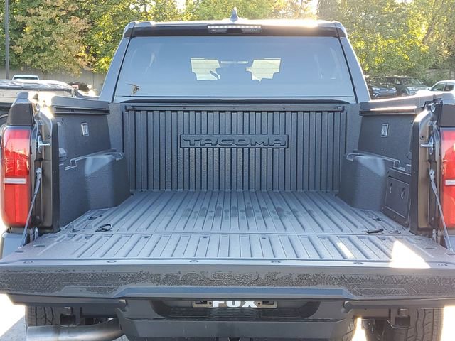 Used 2025 Toyota Tacoma TRD Off-Road image 9
