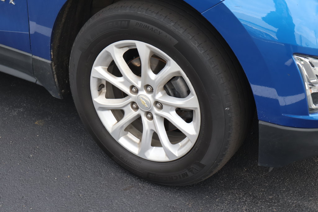 Used 2019 Chevrolet Equinox LT w/ Sun & Navigation Package FWD image 8