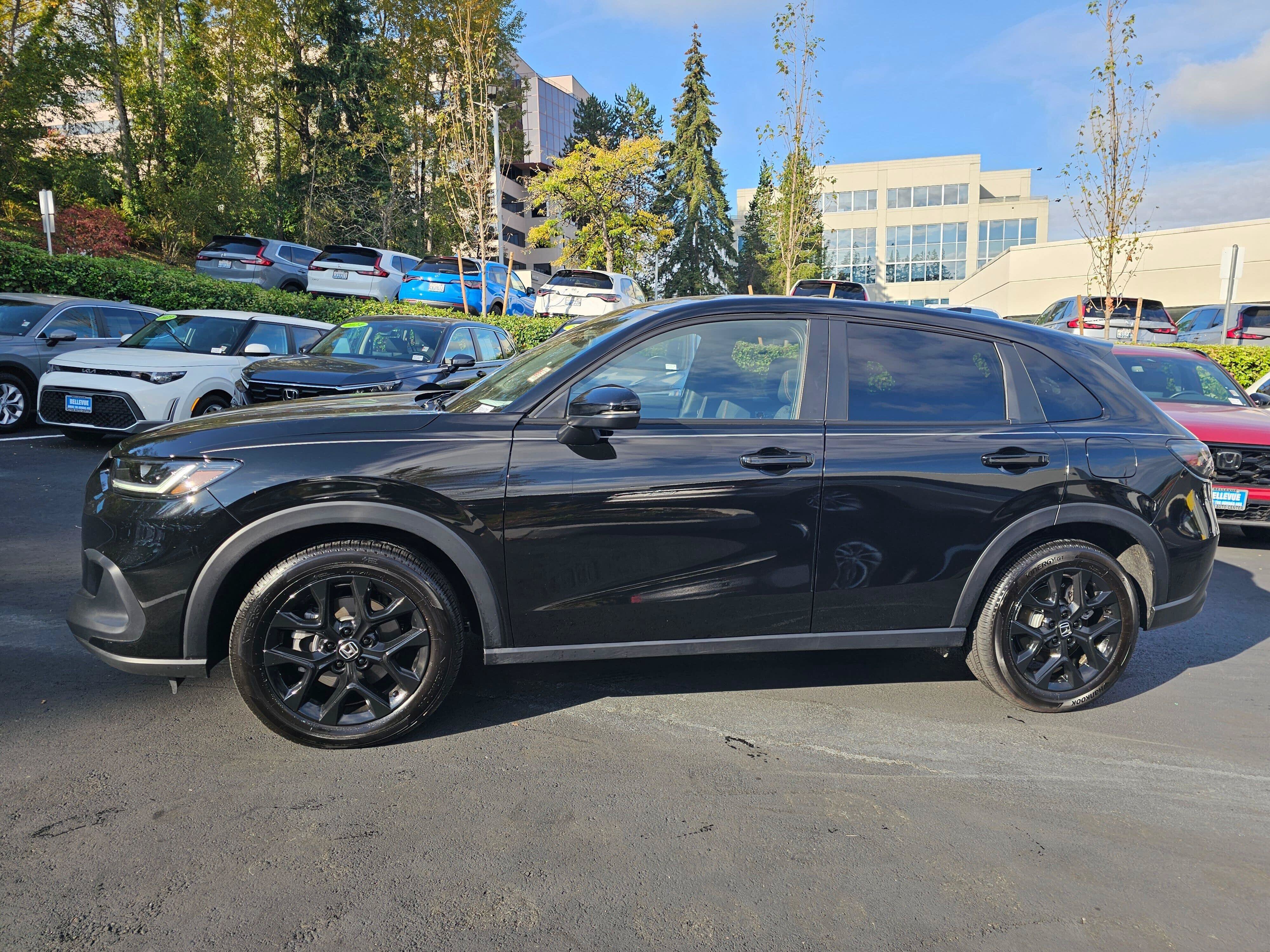Certified 2025 Honda HR-V Sport image 4