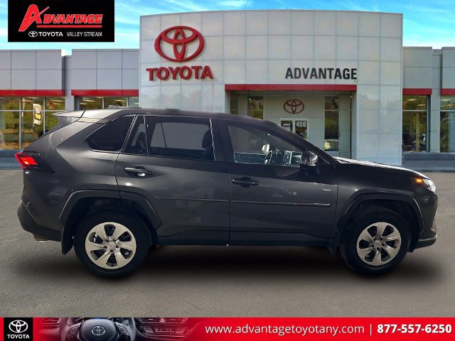 Certified 2023 Toyota RAV4 LE AWD/4WD image 5