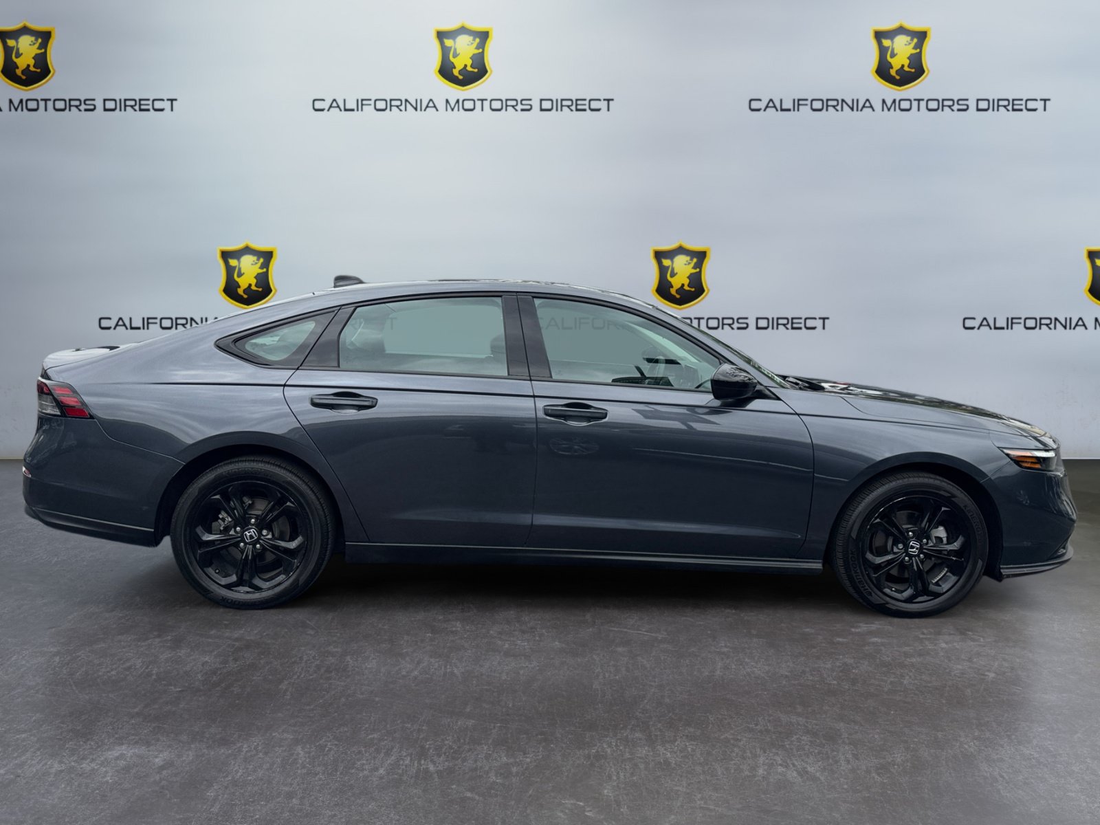 Used 2025 Honda Accord SE image 6
